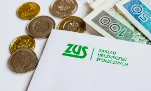 ZUS i pieniądze: monety i banknoty. Zastanawiasz się, ile można dorobić do emerytury?