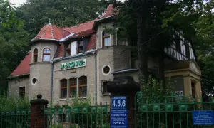 Sanatorium Dąbrówka Długopole-Zdrój: Historia, zabiegi i opinie gości