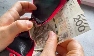 Ile wynosi opieka nad starszą osobą? Sprawdź koszty i wsparcie finansowe