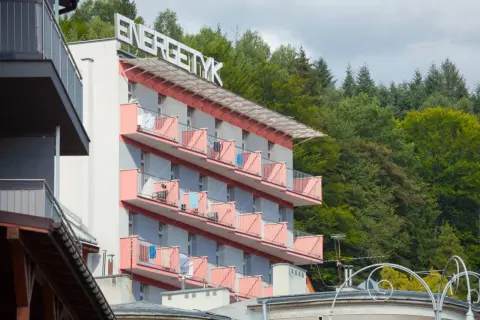 Sanatorium Krynica-Zdrój NFZ - jak uzyskać refundację i co warto wiedzieć