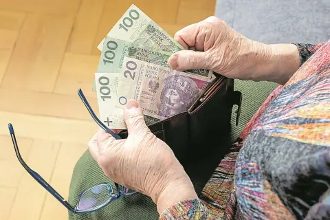 Podwójna emerytura dla kogo? Sprawdź, czy możesz ją otrzymać