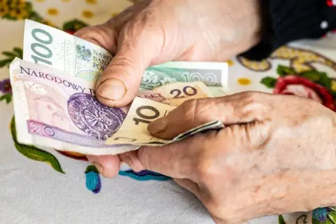 Czy waloryzacja obejmuje wszystkie emerytury? Sprawdź, kto zyska.