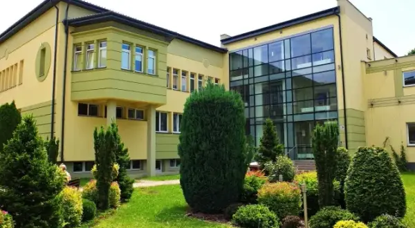 Prywatne pobyty w sanatorium wojskowym w Busku-Zdroju – oferta i ceny