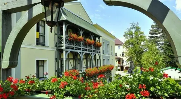 Sanatorium Długopole Zdrój opinie – co naprawdę myślą goście?