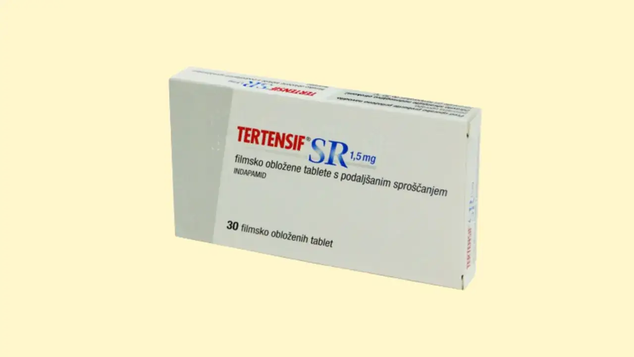 Opakowanie leku Tertensif SR 1,5 mg z indapamidem, 30 tabletek. Może to być najbezpieczniejszy lek na nadciśnienie dla wielu pacjentów.