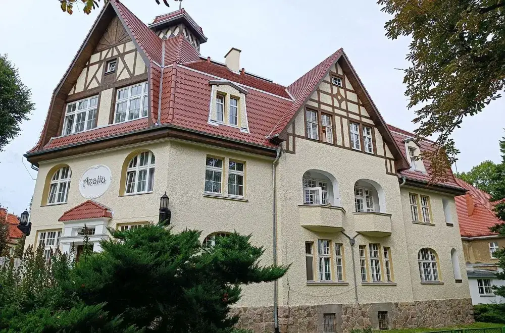 Zdjęcie Jak dotrzeć do sanatorium azalia w Szczawnie-Zdroju bez stresu