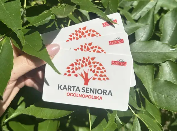Jak wyrobić kartę seniora bezpłatnie i uniknąć zbędnych kosztów