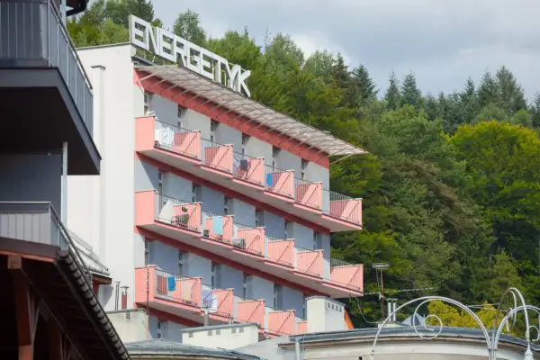 Sanatorium Krynica-Zdrój NFZ - jak uzyskać refundację i co warto wiedzieć